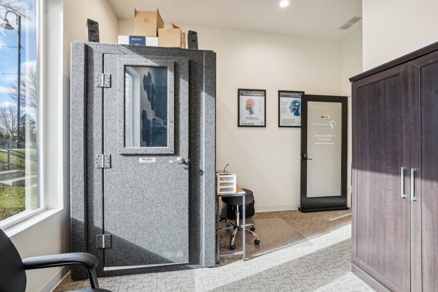 More Photos Of 613 Broadway, Wisconsin Dells Loft Creative Space For Sale