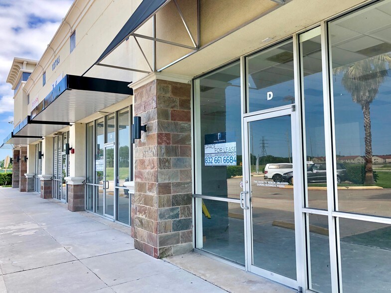 More Photos Of 12755 Walters Rd, Houston Storefront Retail Office For Lease