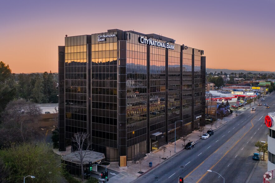 More Photos Of 4605 Lankershim Blvd, North Hollywood Office For Lease