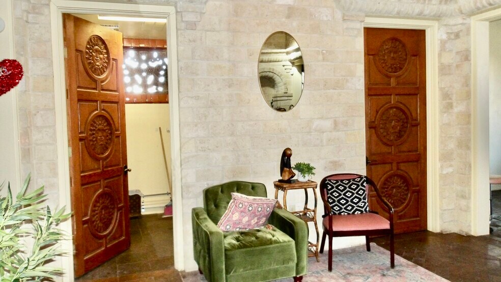 More Photos Of 1906A E Tyler, Harlingen Office For Sale