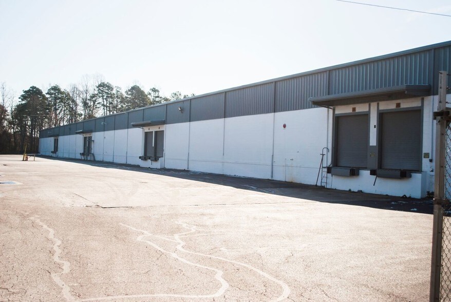 More Photos Of 125 Martha St, Danville Warehouse For Lease