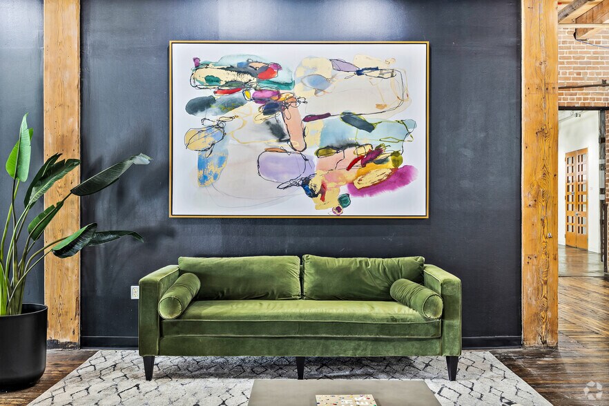 More Photos Of 1113 Vine St, Houston Loft Creative Space For Lease