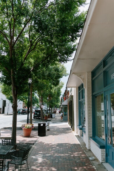 More Photos Of 113 Church St, Marietta Unknown For Lease