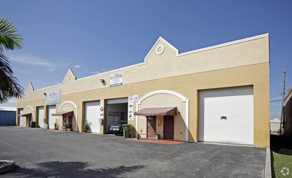 Primary Photo Of 232-244 NW 9th Ave, Homestead Warehouse For Sale
