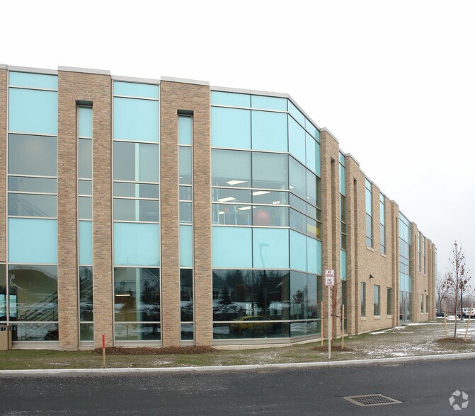 More Photos Of 400 International Dr, Williamsville Medical For Lease