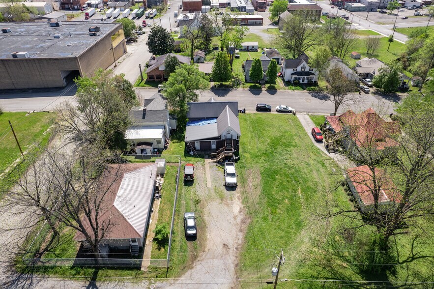 More Photos Of 714 Washington Ave, Etowah Multifamily For Sale