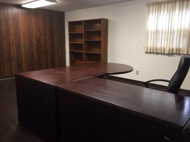 More Photos Of 1939 Goldsmith Ln, Louisville Medical For Lease