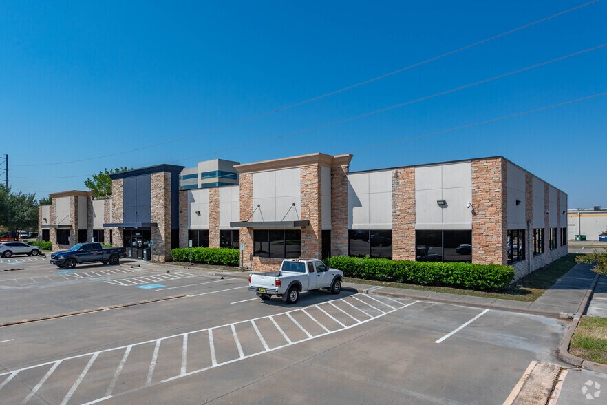 Primary Photo Of 15366 Park Row, Houston Office For Sale
