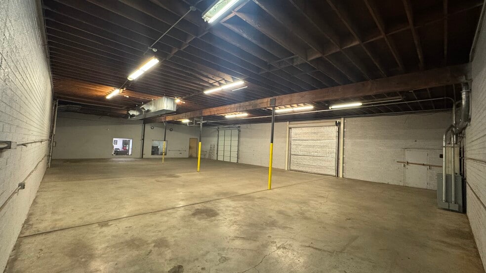 More Photos Of 1706 E Curry Rd, Tempe Warehouse For Lease