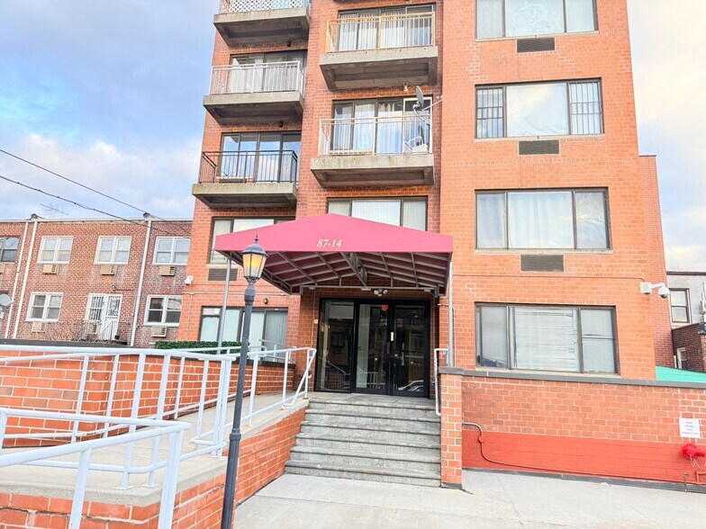 More Photos Of 8714 57th Rd, Elmhurst Apartments For Sale