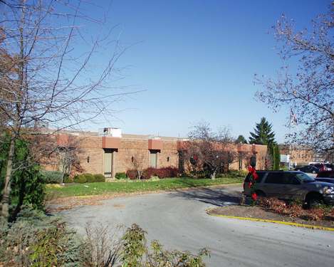 More Photos Of 9383-9387 Dielman Industrial Dr, Olivette Distribution For Lease