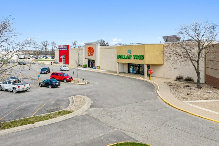 More Photos Of 2614 Bridge Ave, Albert Lea Freestanding For Lease