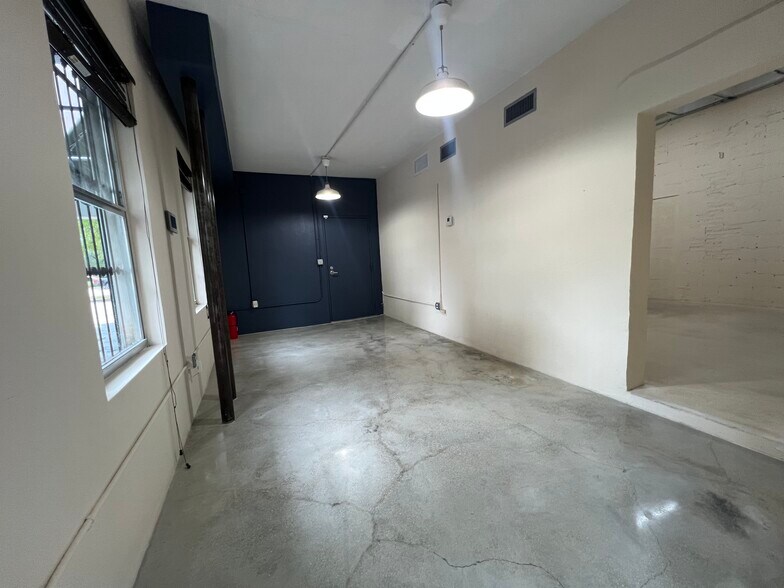 More Photos Of 5400 NE 4 Ct, Miami Storefront Retail Office For Lease
