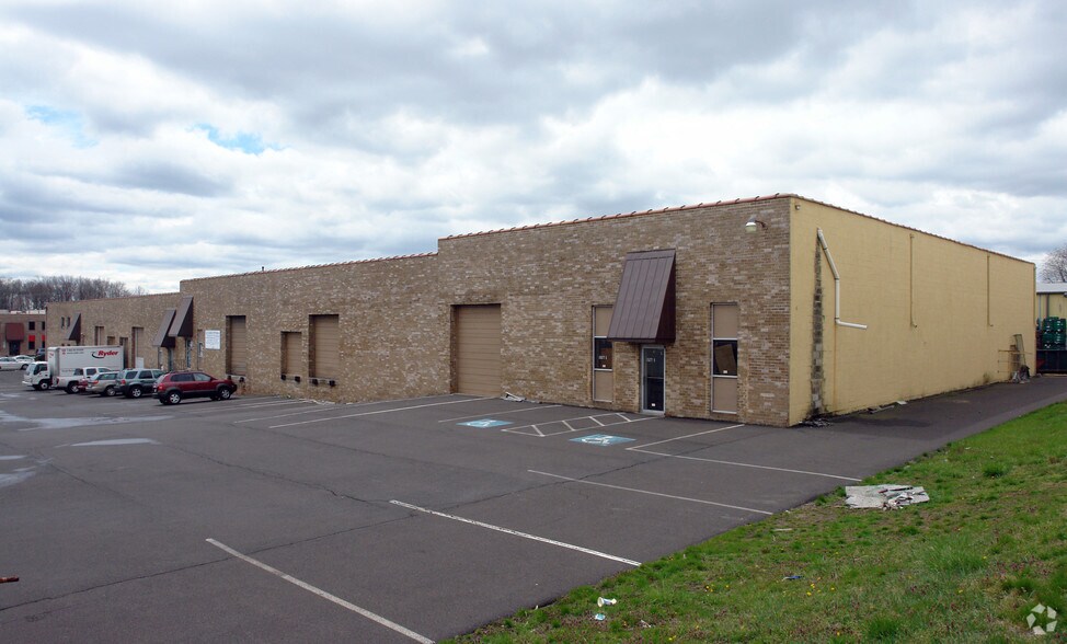 More Photos Of 1327 Adams Rd, Bensalem Warehouse For Lease
