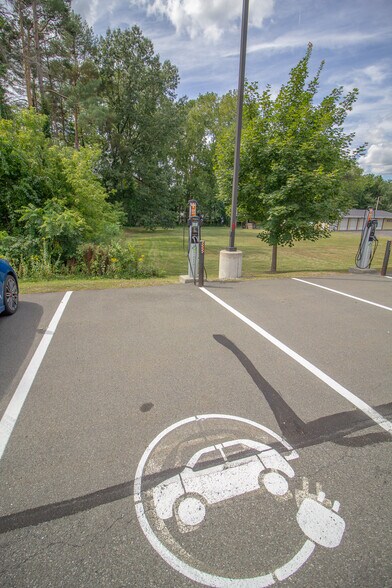 More Photos Of 1712 Route 9, Halfmoon Office For Lease