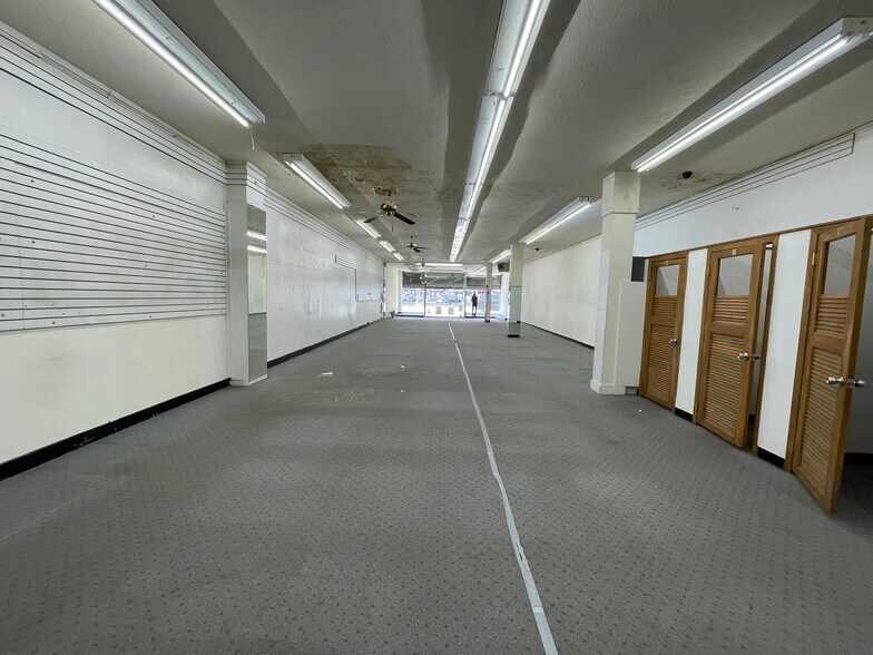 More Photos Of 704 Main Ave, Passaic Storefront For Lease