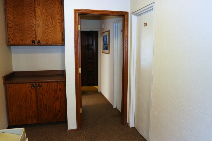 More Photos Of 428 E Southern Ave, Tempe Office For Sale