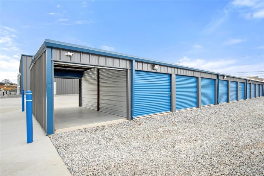 More Photos Of 2245 Boyds Creek Hwy, Sevierville Self Storage For Sale