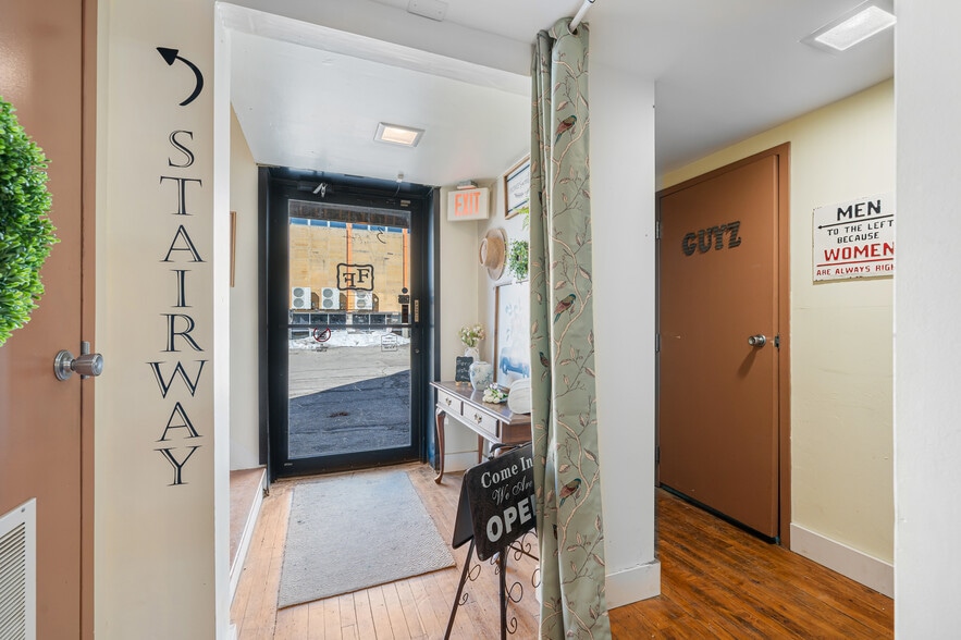 More Photos Of 811 Oregon St, Oshkosh Restaurant For Sale