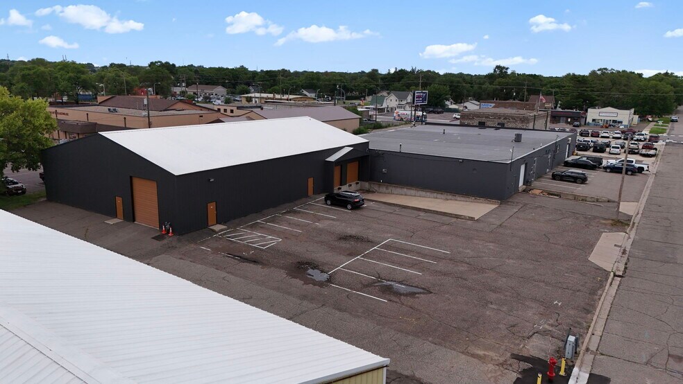 More Photos Of 585 1st St SE, Saint Cloud Warehouse For Sale