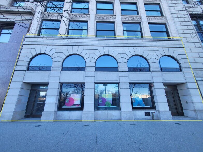 Primary Photo Of 320 S Michigan Ave, Chicago Apartments For Lease