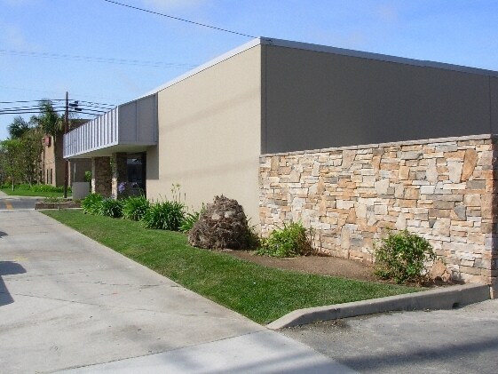 More Photos Of 902 W 18th St, Costa Mesa Warehouse For Lease