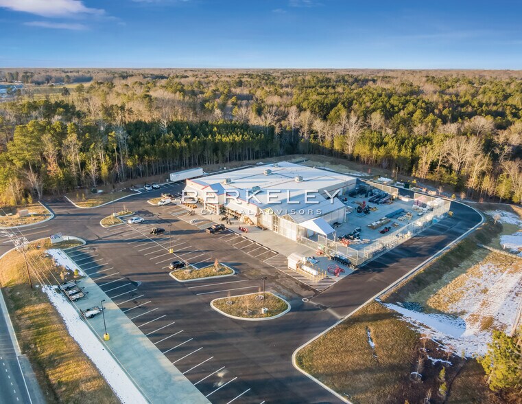 More Photos Of 183 General Puller Hwy, Saluda Freestanding For Sale