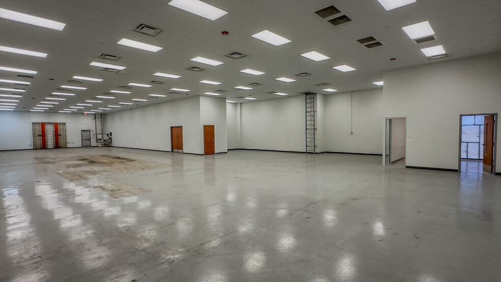 More Photos Of 465 Industrial Ave, Santa Teresa Manufacturing For Lease