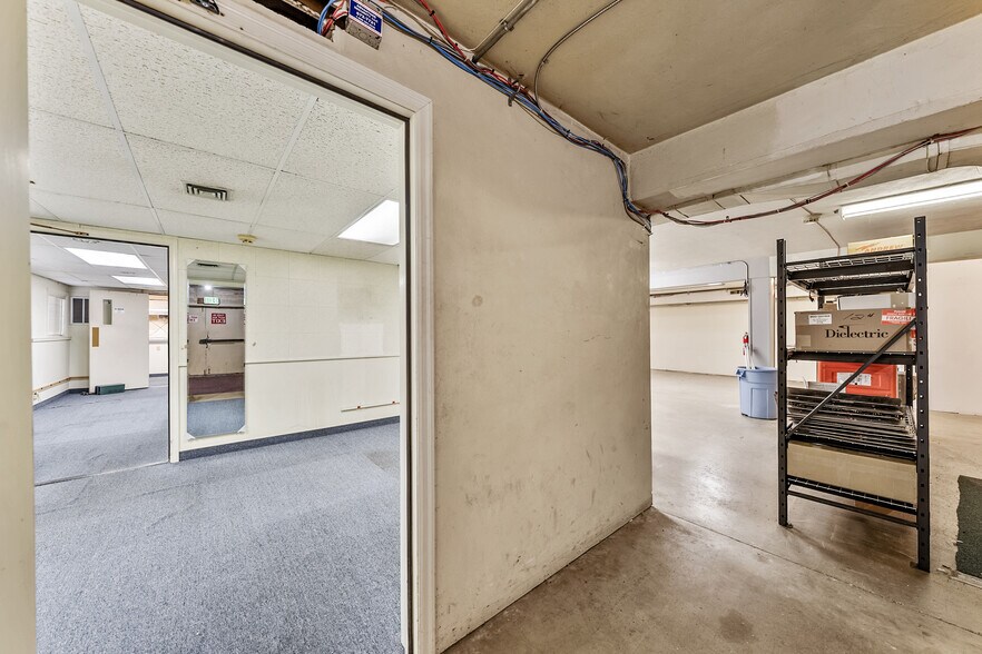 More Photos Of 655 W Umpqua St, Roseburg Radio TVTransmission Facilities For Sale