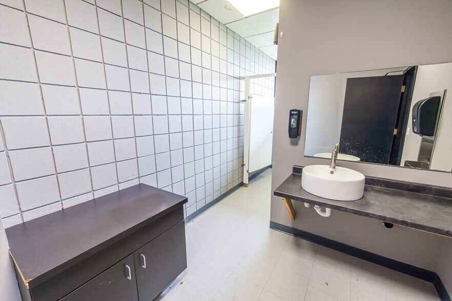 More Photos Of 800 SW 150 Hwy, Lee's Summit Office For Sale