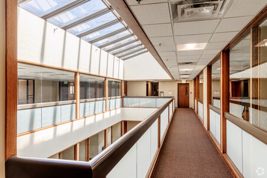 More Photos Of 9350 E Arapahoe Rd, Greenwood Village Office For Lease