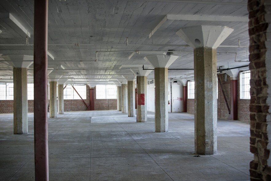 More Photos Of 1601-1651 Alhambra Blvd, Sacramento Office For Lease