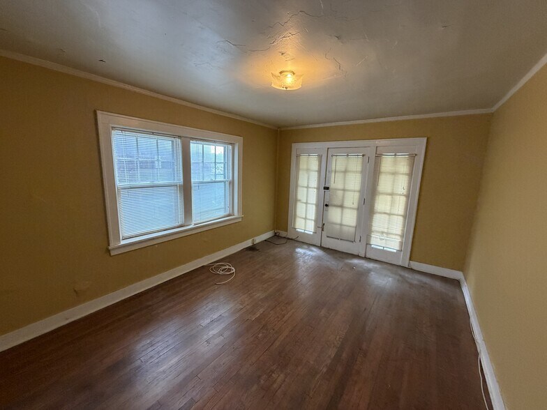 More Photos Of 2734 Charlotte St, Kansas City Apartments For Sale
