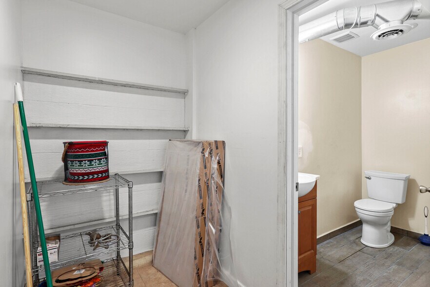 More Photos Of 30150 Lakeland Blvd, Wickliffe Warehouse For Sale