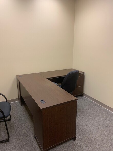 More Photos Of 2480 N Decatur Blvd, Las Vegas Light Manufacturing For Lease