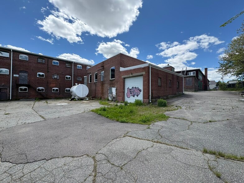 More Photos Of 565 N Main St, Woonsocket Warehouse For Sale