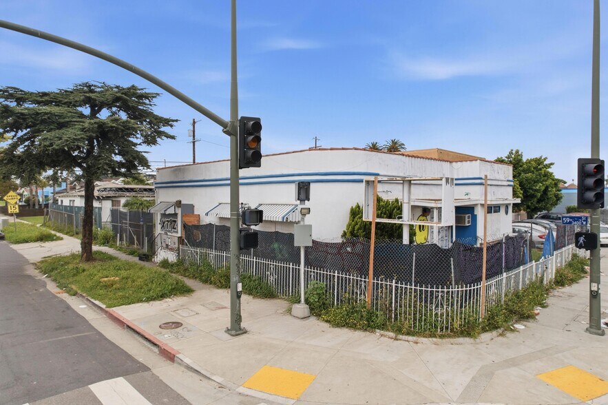 More Photos Of , Los Angeles Unknown For Sale