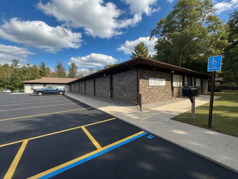 More Photos Of 2145 E US 23, East Tawas Office For Sale