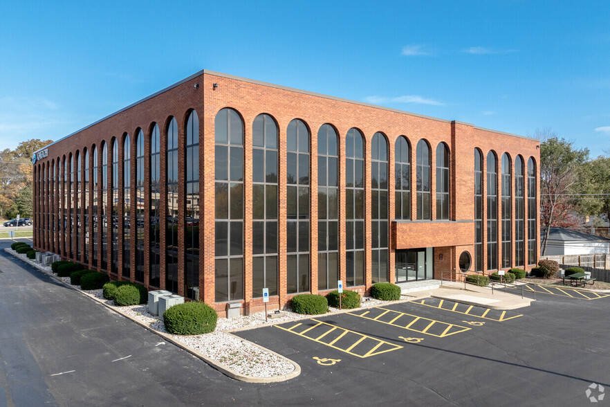 Primary Photo Of 2115 Butterfield Rd, Oak Brook Office For Lease