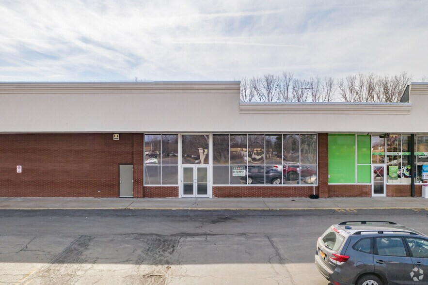 More Photos Of 316-345 West Ave, Albion Town Orleans Department Store For Sale
