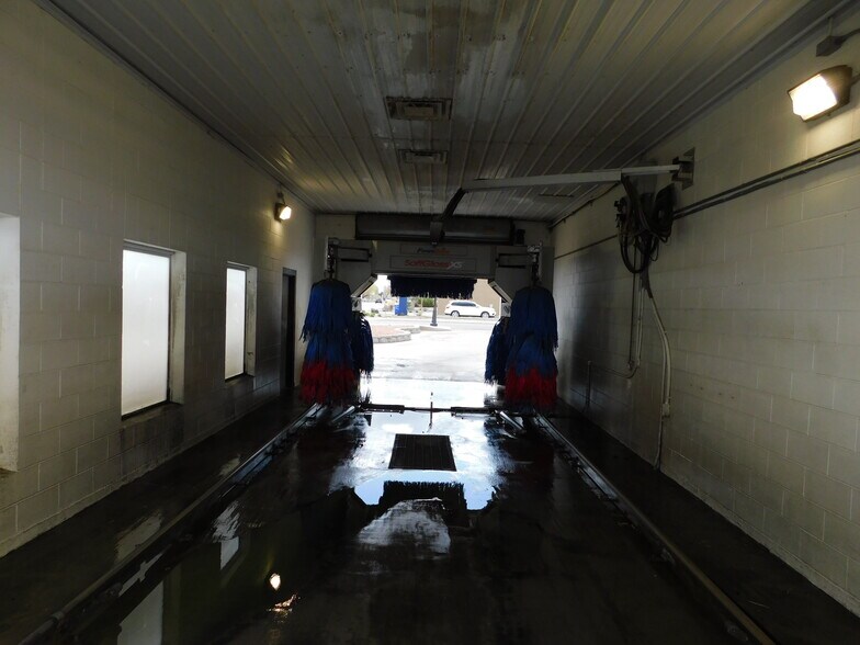 More Photos Of 6 S Main St, Homedale Carwash For Sale