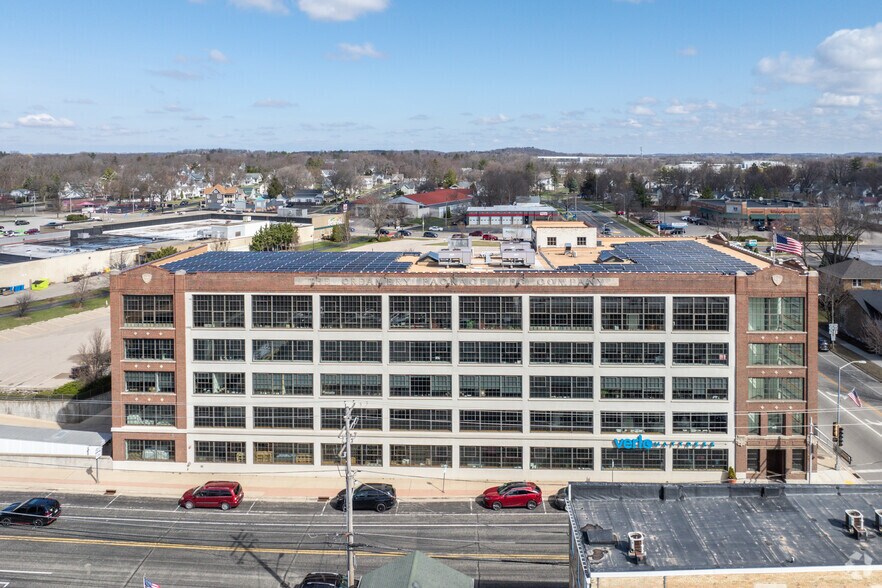 More Photos Of 201 N Main St, Fort Atkinson Office For Lease