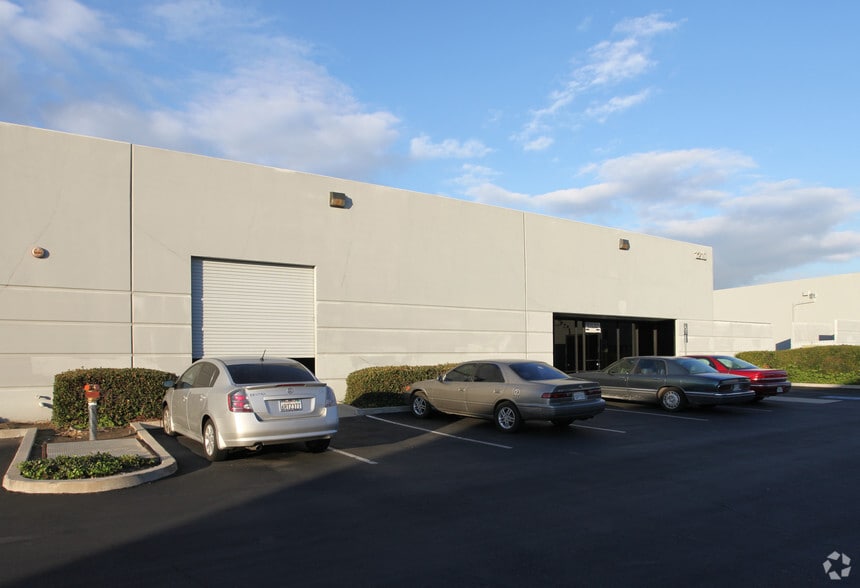More Photos Of 1210 E Lexington Ave, Pomona Warehouse For Lease