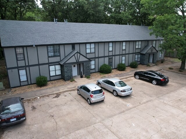 More Photos Of 1906 W Matthews Ave, Jonesboro Apartments For Sale