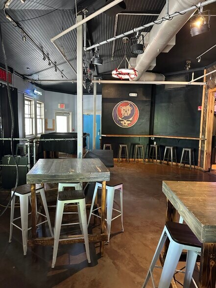 More Photos Of 3228 N Davidson St, Charlotte Restaurant For Lease