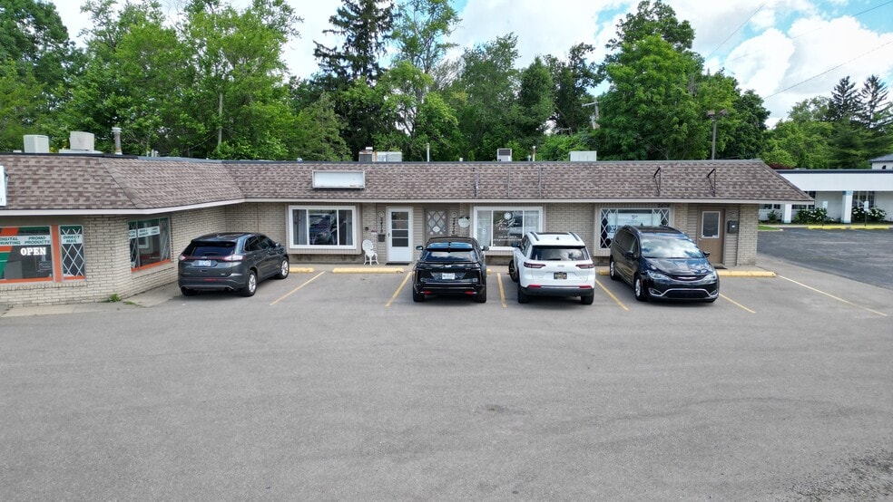 More Photos Of 2474-2486 Orchard Lake Rd, Keego Harbor Unknown For Lease