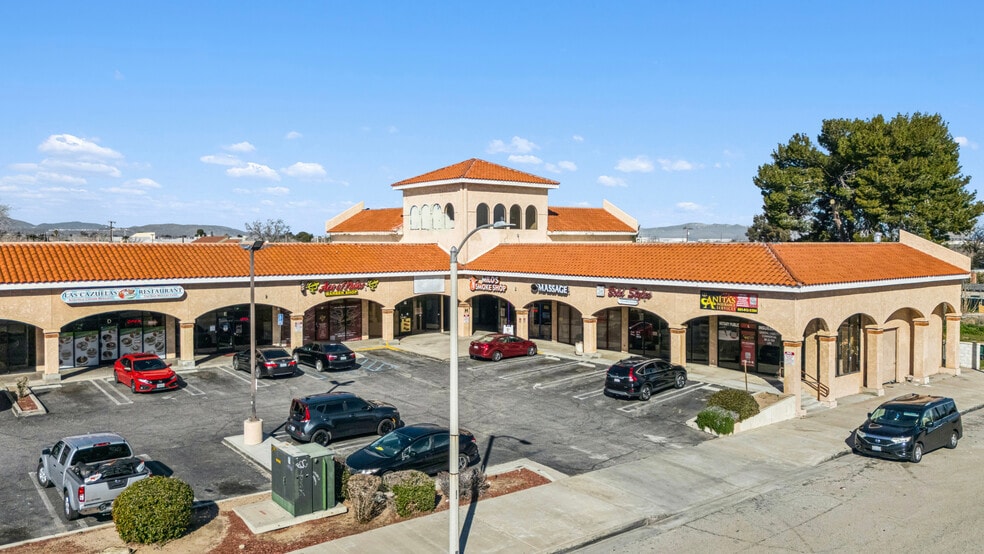 More Photos Of 2553 E Palmdale Blvd, Palmdale Unknown For Lease