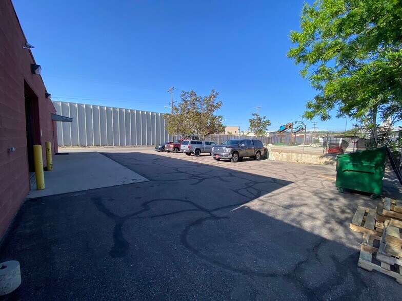 More Photos Of 951 Vallejo St, Denver Warehouse For Sale