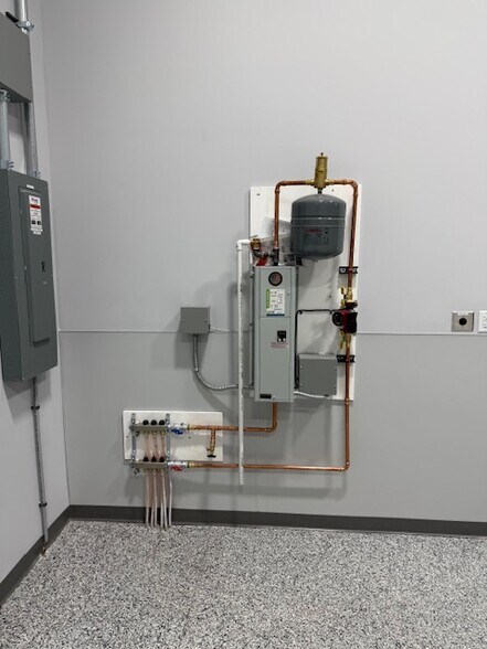 More Photos Of 5484 7th St NE, Fridley Industrial For Sale