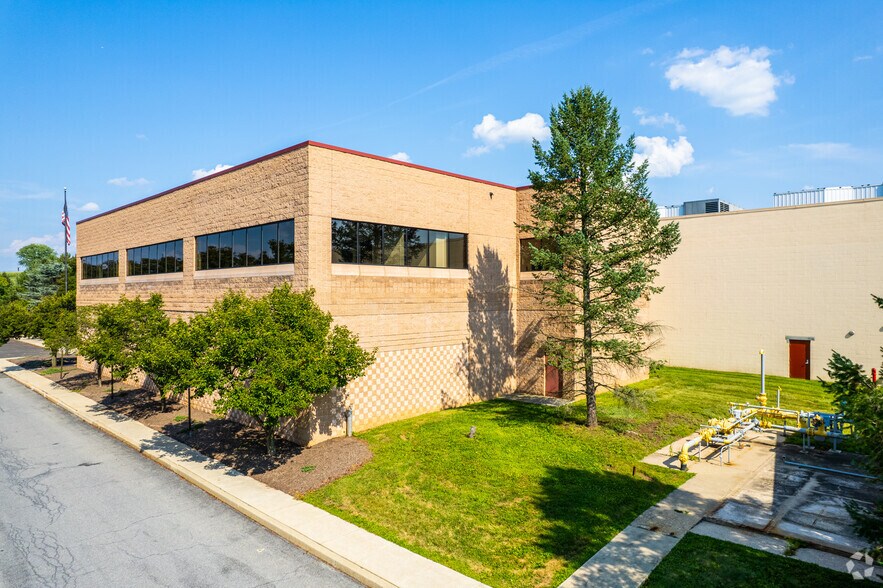 More Photos Of 668 Gravel Pike, East Greenville Manufacturing For Lease